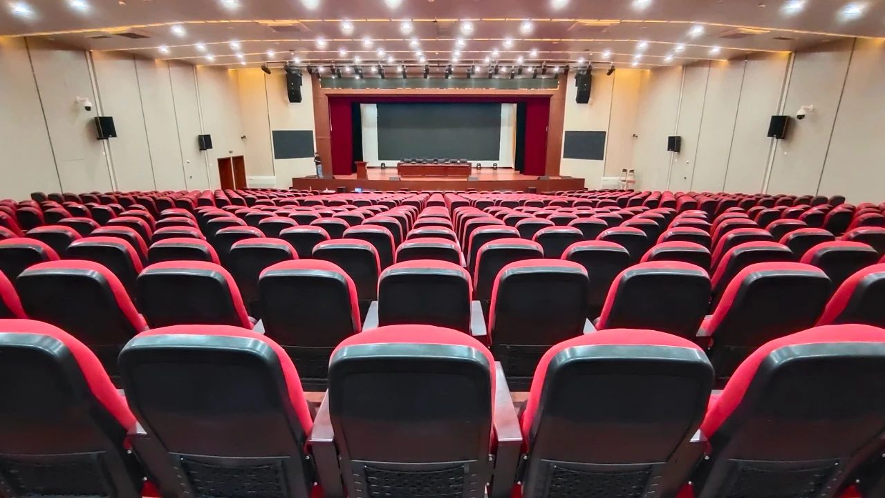美狮贵宾会聚会扩声系统工程产品效劳于六安市某学校！